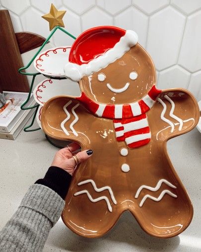 Serving platter for Christmas holidays. http://liketk.it/3250y @liketoknow.it #liketkit #LTKunder50 #LTKhome #LTKsalealert Christmas Jesmonite, Christmas Ceramics Ideas, Christmas Class Treats, Clay Pottery Ideas, Heart Waffle Maker, Clay Christmas Decorations, Clay Christmas, Vintage Christmas Gifts, Popular Christmas Gifts