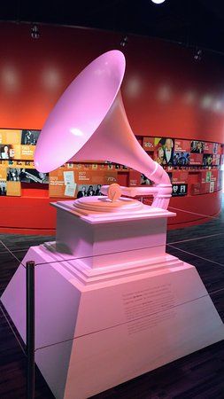 Grammys 2020, Museum Los Angeles, Grammy Museum, Museum Fashion, Los Angeles Travel, Living In La, Free Day, Music Themed, Rv Travel