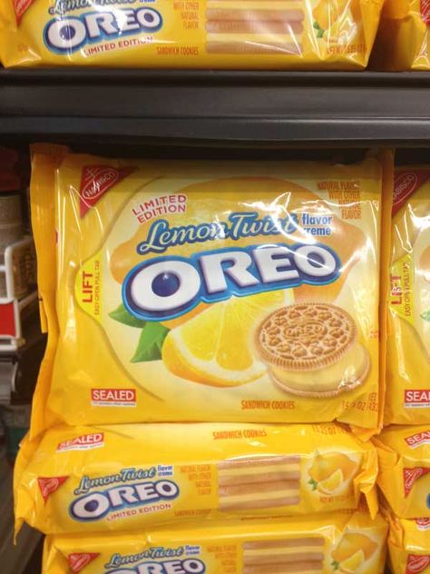 lemon-twist-oreos - love Oreos and these are the newest flavor. Sooo good! Cold Oven Pound Cake, Weird Oreo Flavors, Lemon Oreos, Lemon Oreo, Oreo Cookie Flavors, Vanilla Oreo, Oreo Flavors, Lemon Twist, Cookie Flavors