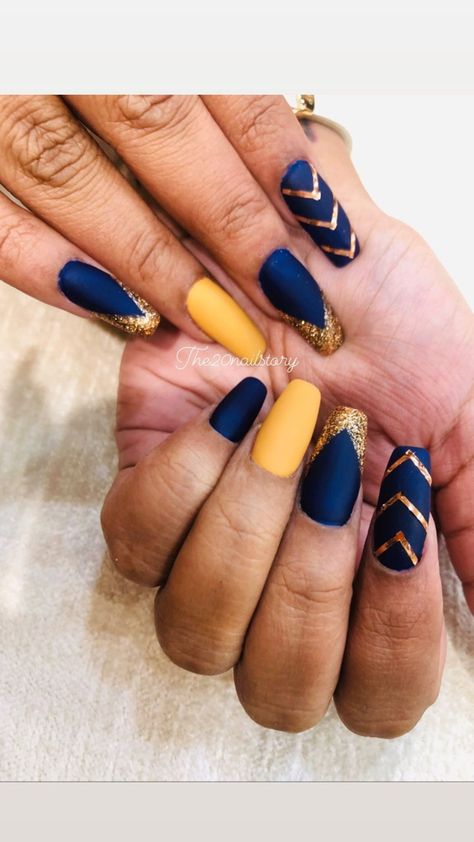 Colored Nail Designs, Blue And Yellow Nails, Teen Makeup, Nail Extensions Acrylic, Blue Gel Nails, Gold Acrylic Nails, Yellow Nail Art, Yellow Nails Design, Yellow Nail