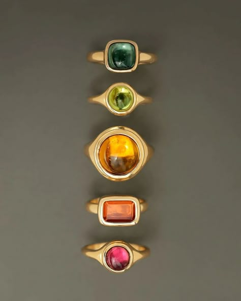 Sophia Ring by George Rings - 18k yellow gold Gemstone Settings, Heirloom Rings, Chunky Jewelry, Jewelry Essentials, Funky Jewelry, Jewelry Lookbook, Ring Blue, Dream Jewelry, Jewelry Inspo