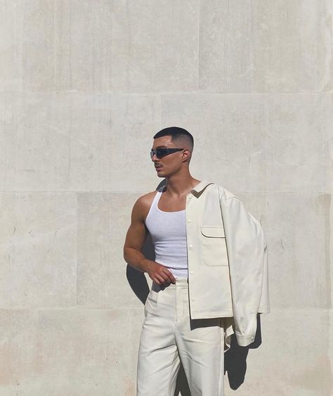 French Tuck, Black Men Fashion Urban, Winter Whites, Mens Summer Outfits, 90s Hip Hop Fashion, Men's Outfits, Street Fashion Men Streetwear, Mens Fashion Streetwear, Looks Street Style