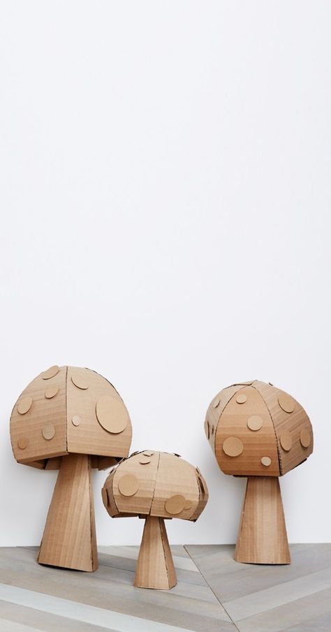 Cardboard Mushroom, Woodland Fairy Birthday Party, Cardboard Art Sculpture, Mushroom Garden, Mushroom Crafts, Cardboard Sculpture, Paper Mache Sculpture, Tanah Liat, Cardboard Art