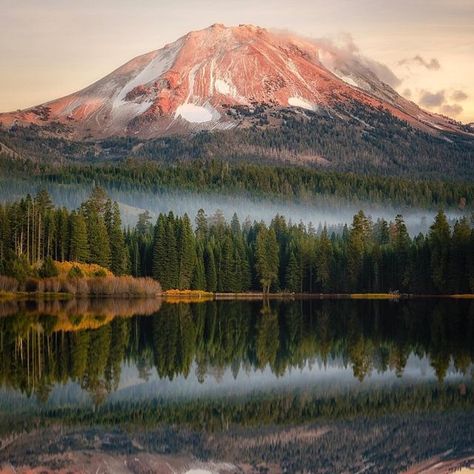 visitcalifornia on Instagram: "California is home to more national parks than any other state! From @LassenNPS in the north all the way down to @JoshuaTreeNPS in the south, the natural wonders just don’t stop. Read more about national parks across the Golden State at the link in bio. 🏔️ 📍@ShastaCascade 📷 @nic.sabine Before planning your trip, please check weather and road conditions with the local destination or national park service. #VisitCalifornia #LassenNPS #NPS #California #NationalPar Travel Tracker, Lassen Volcanic, God Artwork, Lassen Volcanic National Park, California Summer, National Park California, Visit California, California National Parks, Road Trip Planning