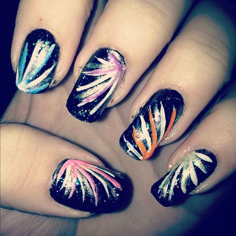 Happy Guy Fawkes fireworks - NAILS Magazine Bonfire Nails, Firework Nail Art, Night Nails, Firework Nails, Fireworks Craft, Elegant Nail Designs, Guy Fawkes, Nail Design Ideas, Bonfire Night