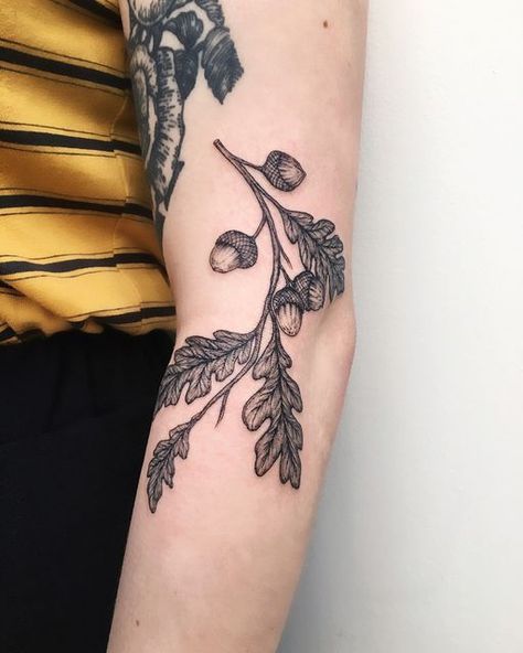 Yg Tattoos, Branch Tattoo, Theme Tattoo, London Tattoo, Plant Tattoo, Spooky Tattoos, Stomach Tattoos, Botanical Tattoo, B Tattoo