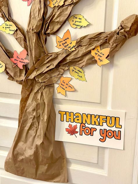 Thankful Tree Ideas, Diy Thankful Tree, Thanksgiving Thankful Tree, Thankful Tree Craft, Leaf Templates, Brown Packing Paper, Gratitude Tree, Ideas For Thanksgiving, Printable Leaves