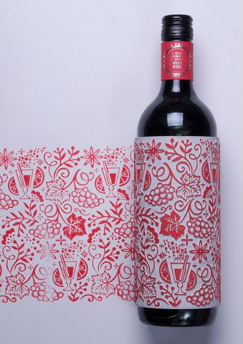 Mulled Wine Packaging, Christmas Packaging Design, Apple Packaging, Wine Bottle Design, Bottle Label Design, Wine Label Design, Label Christmas, Wine Bottle Art, Holiday Wine