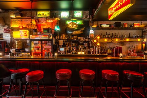 Michelin-rated Do or Dine is now a grungy Bed-Stuy dive bar Dive Bar Astethic, Retro Dive Bar, Retro Bar Aesthetic, Dive Bar Aesthetic, Retro Bars, Retro Bar Design, 80s Bar, Bar Reference, Bar Images