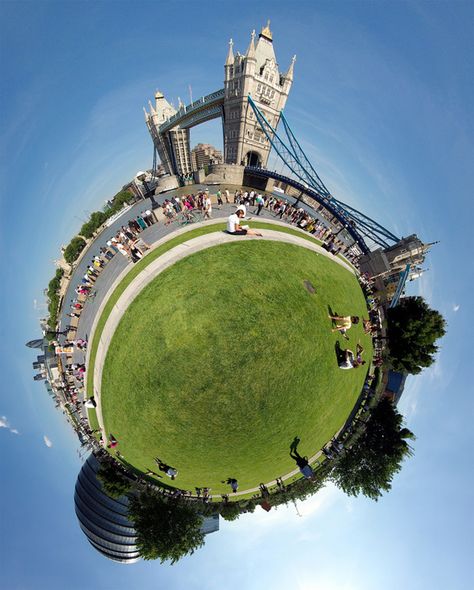 Tiny world! 360 Degree Photography, Panorama 360, Photography Degree, 360 Photography, Panorama Photography, Panoramic Photography, Creative Landscape, Tower Bridge London, Organic Art