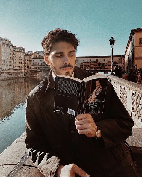 Baby Netflix Aesthetic, Fiore Baby, Baby Italian Tv Show, The Medici Family, Giuseppe Healthy, Baby Netflix, Books For Boys, Hottest Guy Ever, Hot Actors