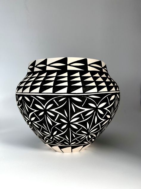 Generous Acoma Vase, Signed and Painted by Hand. Top Notch Artwork. 11x9. Great Fineness of the Pottery. Black and White. - Etsy Native American Artifacts, White Pottery, Black Paint, First Class, Geometric Design, Plant Based, Vase, Hand Painted, Black And White