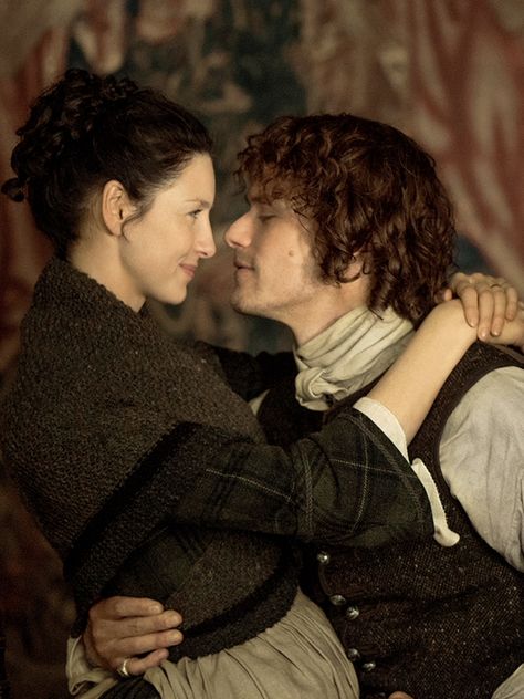 Outlander News, Jamie Alexander, Claire And Jamie, John Bell, Outlander Season 2, Outlander Season 1, Outlander Book Series, Outlander Tv Series, Sam Heughan Outlander