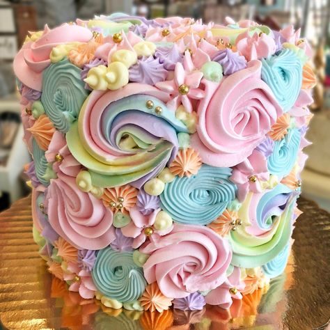 Colorful Cake, Pastel Cupcakes, Pastel Birthday, Rainbow Birthday Cake, Pastel Cakes, Unicorn Birthday Cake, Cupcakes Decorados, Spring Cake, Gateaux Cake