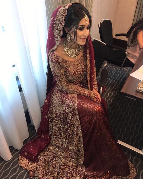 Bridal Sari, Red Bridal Dress, Desi Wedding Dresses, Muslim Wedding Dresses, Asian Bridal Dresses, Indian Bridal Lehenga, Pakistani Wedding Outfits, Salwar Kamiz, Indian Bridal Dress