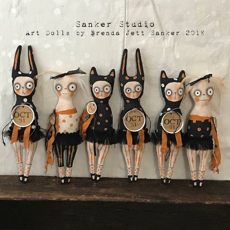 Sanker Studio: Gallery Textile Art Dolls, Halloween Folk Art, Halloween Facts, Ugly Dolls, Folk Art Dolls, Primitive Halloween, Monster Dolls, Halloween Doll, Primitive Folk Art