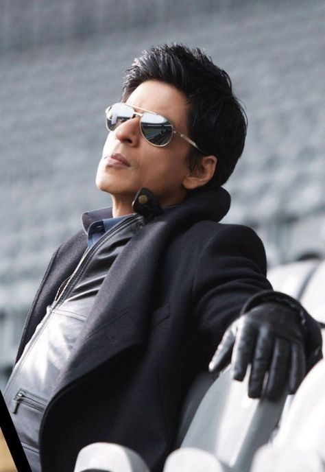 Shahrukh Khan Wallpapers, Don 2, Shah Rukh Khan Movies, Srk Movies, People Finder, Whatsapp Dp Images, Facebook Profile Picture, King Of Hearts, King Of My Heart