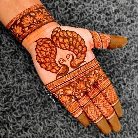 Mahendi Belt, Half Hand Mehndi, Half Hand Mehndi Design, Kalash Decoration, Peacock Mehndi, Hena Designs, Palm Mehndi, Mehandhi Designs, Eid Mehndi