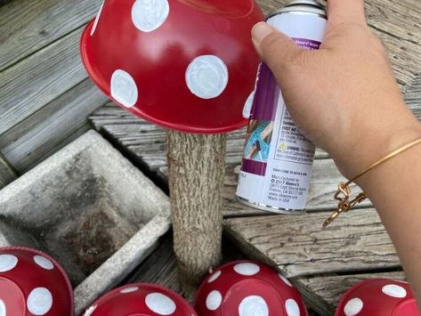 We love these cute large mushroom garden ornaments. Repurpose old bowls to make this quick and cheap diy garden decorations. So if you love fairly garden decorations you'll love these cheap garden mushroom yard art. #garden #mushrooms #decorations How To Make Fairy Mushrooms, Diy Toadstools How To Make, How To Make Toadstools, Outdoor Mushroom Diy, Making Mushrooms For Garden, Diy Mushroom Decor Bedroom, Diy Large Mushroom Prop, Knomes Garden Diy, Diy Mushroom Garden Decor