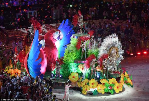 Moments after the Olympic cauldron's flame was extinguished, the arena turned into a samba-fueled Carnival-like party Brazil Carnival Floats, Rio Carnival Floats Ideas, Carnival Float Ideas, Brazil Carnival Theme Party, Hoco Floats, Brasil Girl, Brazil Festival, Rio Festival, Carnival Floats