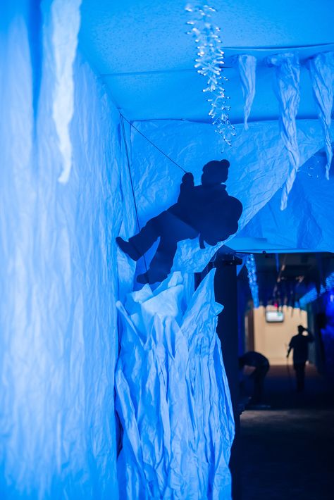 Climber silhouettes decorate an ice cave hallway at #OperationArctic #vbs2017 Arctic Vbs Decorations, Arctic Decorations, Operation Arctic Vbs, Arctic Vbs, Cricut Home Decor, Everest Vbs, Christmas Hallway, Decoration Hall, Cricut Home