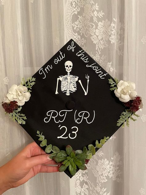 Xray Cap Decoration, Graduation Cap Designs Rad Tech, Skeleton Graduation Cap, Graduation Cap Designs Xray Tech, Xray Tech Graduation Cap, Xray Graduation Pictures, Graduation Cap Designs Radiology, X Ray Tech Graduation Cap, Horror Graduation Cap