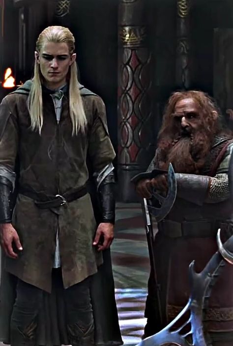 Legolas Halloween Costume, Chaotic Duo Poses, Lotr Legolas And Gimli, Gimli Cosplay, Gimli X Legolas, Gimli Lotr, Gimli Lord Of The Rings, Legolas Cosplay, Gimli And Legolas