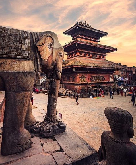 Guides of Nepal on Instagram: “Photo by: @lillo_andre⠀ "Sunrise in Bhaktapur"⠀ -⠀ -⠀ #feature #guidesofnepal #travel #nepal #nepal8thwonder #NepalNOW #discovernepal…” Bhaktapur Nepal, Travel Songs, Travel Nepal, Nepal Culture, Nepal Kathmandu, Art Painting Tools, Kathmandu Nepal, Photography Gallery, Beautiful World