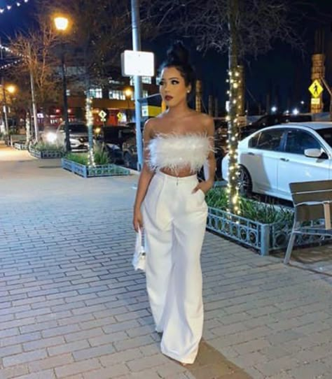 21st Birthday Outfits Pants, 21st Birthday Outfits Classy, 2023 Birthday Outfits, Outfit Ideas For 18th Birthday, 15 Outfits Party, 21st Birthday Outfit Ideas For Women, All White Party Aesthetic, 18th Birthday Outfit Ideas Party Dresses, Birthday Outfit 2023