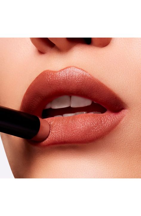 What it is: A matte lipstick that provides 12 hours of on-trend, mega-bold color and ultraweightless wear in a single velvet-soft swipe.What it does: Soft has never looked so bold with Powder Kiss Velvet Blur Slim Moisturizing Matte Lipstick. Experience moisture-matte to the max with 12 hours of on-trend, mega-bold color and ultraweightless wear in a single velvet-soft swipe. The more you Powder Kiss, the softer, smoother and suppler your lips with full-coverage shades that hydrate lips instantl Mac Powder Kiss Velvet Blur, Spice World, Cosmetic Inspiration, Lips Photo, Dream Makeup, Chanel Set, Long Shiny Hair, Cagatay Ulusoy, Mac Powder