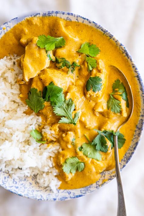 Chicken Korma - Simply Delicious Cashew Chicken Curry Indian, Best Chicken Korma Recipe, Chicken Coconut Korma, Chicken Rice Curry, Chicken Korma Recipe Easy, Coconut Korma Recipe, Chicken Korma Recipe Indian Foods, Chicken Shahi Korma Recipe, Coconut Korma