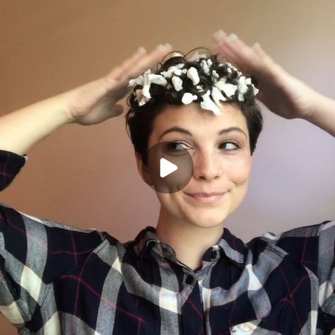 4,007 likes, 163 comments - esther.itterly on May 31, 2018: "NO HEAT CURLS🔥 This was so much fun to do and an easy alternative for curling your hair. Roll ..." How To Style Short Hair With Rollers, How To Roll Short Hair, No Heat Curls, Hair Roll, Curled Pixie, Curling Your Hair, Heat Curls, Curls No Heat, Paper Wrap