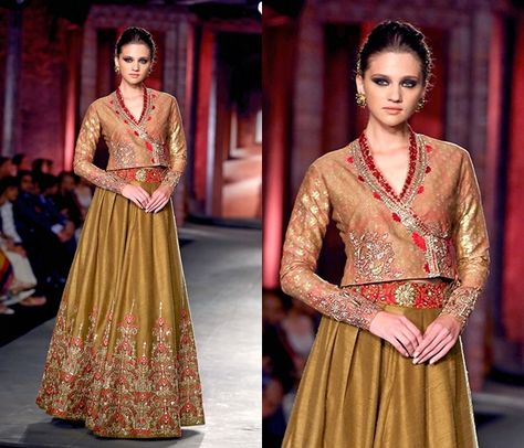 OMG! The Most Gorgeous Lehenga Blouse Designs for Bridal Events! • Keep Me Stylish Ghagra Blouse Designs Latest, Latest Lengha Blouse Designs, Long Blouse Designs For Lehenga, Ghagra Blouse Designs, Baby Sweater Embroidery, Lehenga Blouse Designs Back, Designer Lehenga Blouse, Designer Lehangas, Latest Lehenga Blouse Designs