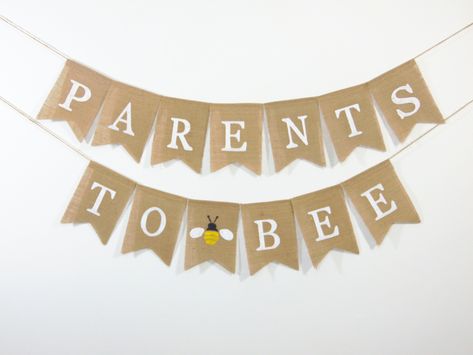 Parents to Bee Banner, Baby Bee Banner, Baby Shower Decorations, Baby Shower Burlap Banner, Bee Baby Banner, Honey Bee Banner - Etsy Australia Parents To Bee Baby Shower Ideas, Parents To Bee, Bee Banners, Honey Bee Baby Shower, Bee Images, Bee Baby, Baby Banners, Burlap Banner, Bee Baby Shower