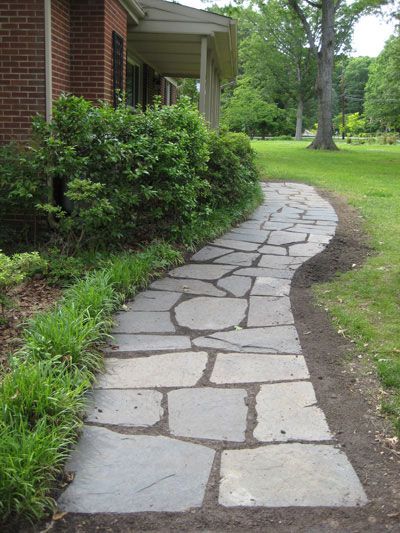 How To Lay A Slate Walkway For Instant Cottage Curb Appeal | Young House Love Slate Walkway, Front Yard Walkway, Flagstone Pathway, Front Yards Curb Appeal, Backyard Walkway, Walkway Landscaping, Pathway Landscaping, Walkway Ideas, Walkways Paths