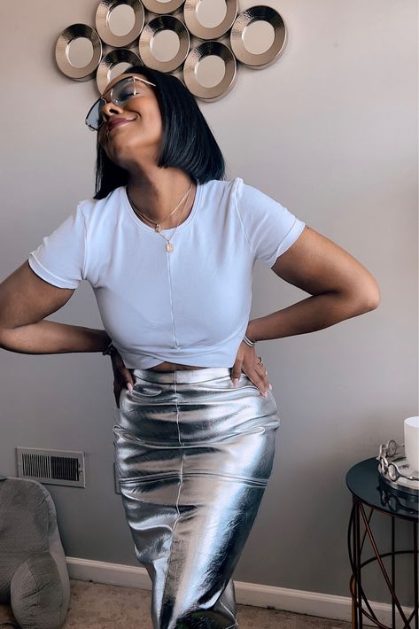 Long Faux Leather Skirt Outfit, Silver Leather Skirt Outfit, Metallic Skirt Outfit Black Women, Faux Leather Skirt Outfit, Metallic Skirt Outfit, Metallic Midi Skirt, Leather Skirt Outfit, Silver Skirt, Jumper Outfit