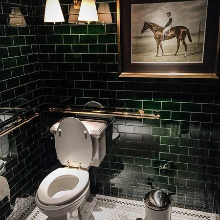 Ralph Lauren Kitchen, Pub Bathroom, Wallpaper Bedroom Feature Wall, Loft Apartment Decorating, Polo Bar, Toilet Room Decor, Small Toilet Room, Restroom Design, Art Deco Bathroom