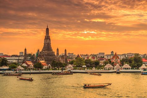 Thailand Aesthetic Wallpaper, Bangkok Wallpaper, Bangkok Thailand Aesthetic, Wallpaper Thailand, Bangkok Aesthetic, Thailand Landscape, Thailand City, Thailand Temples, Bus Aesthetic