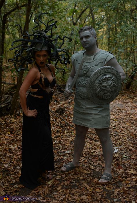 Medusa and Stone Man Costume - Halloween Costume Contest Stone Man Costume, Diy Costumes Men, Medusa Halloween Costume, Medusa Costume, Halloween Parejas, Couple Costume, Costume Works, Holloween Costume, Halloween Costume Contest