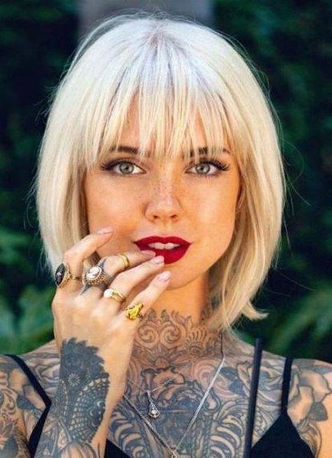 Fringe Bob Haircut, Fringe Hairstyle, Κούρεμα Bob, Short Haircut Styles, Bob Hairstyles With Bangs, Bob Haircut With Bangs, Medium Hairstyles, Fringe Hairstyles, Short Bob Haircuts