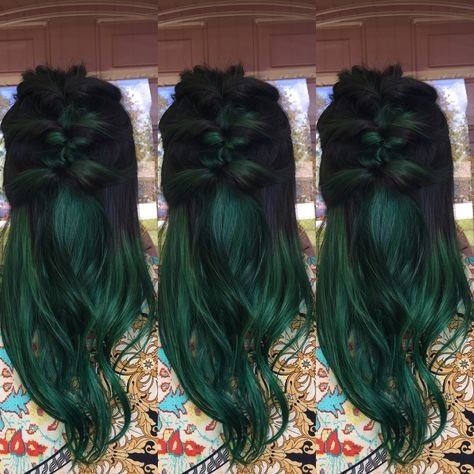 Green Balyage Long Hair, Green Peek A Boo Hair, Emerald Green Hair Balayage, Green Underdye Hair, Green Balayage Hair, Green Money Piece Hair, Evergreen Hair, Brown And Green Hair, Green Balayage