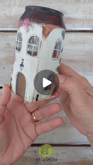 Taller El Altillo on Instagram: "Esta idea es lo más de lo más   Adaptamos los caserios a una lata!!! Queeee!?   Sii mira el reel y contanos en comentarios que te parece la idea!  Besos  #elaltillotaller #latas #lata #caserios #tutorial #diy" Soda Can Art, Tutorial Diy, Soda Can, Canning, On Instagram, Instagram, Art