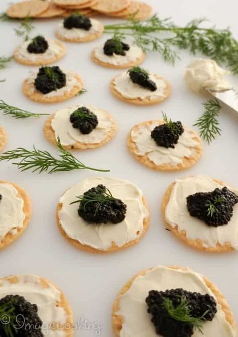 Black Caviar Appetizers, Caviar Appetizers, Recipe Appetizers, Cream Cheese Appetizer, Caviar Recipes, Window Shelf, Fancy Appetizers, Fish Eggs, Glamour Party