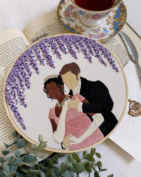 Bridgerton Embroidery, Embroidered Photo Art, Bane Of My Existence, Embroidery Hoop Art Diy, Portrait Embroidery, Diy Embroidery Designs, Diy Embroidery Patterns, Hand Embroidery Projects, Hand Embroidery Flowers