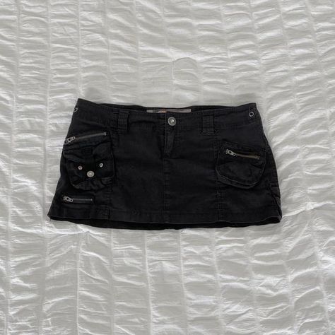 Black Cargo Mini Skirt, Rikki H2o, Short Leather Skirt, Cargo Mini Skirt, Black Cargo, Cute Skirts, Skirt Design, Dream Clothes, Fashion Killa