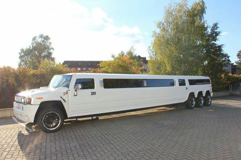 White Hummer, Hummer Limousine, Hummer Limo, Hummer Cars, Hummer H2, Ways To Travel, Taxi Service, New York Travel, Back To Life