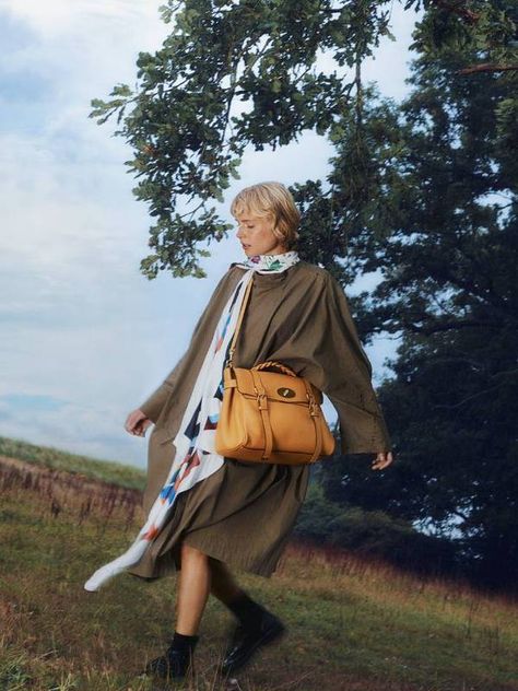 The Mulberry Alexa Bag Is Back and You Can Shop It Here | Who What Wear UK Mulberry Bag Alexa, Alexa Bag, Mulberry Alexa, Mulberry Bag, Bag Icon, French Brands, Alexa Chung, Beauty Collection, Style Icon