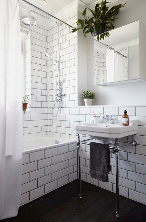 bathroom decor ideas and styling Console Sink Bathroom, White Brick Tiles, Sb Design, Console Sink, Modern Home Design, Transitional Bathroom, Brown Bathroom, Brick Tiles, House Design Photos