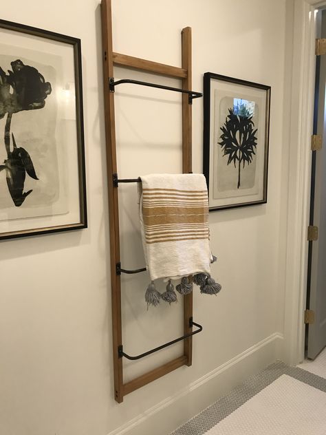 Bathroom Towel Bar Ideas, Towel Bars In Bathroom Ideas, Towel Bars In Bathroom, Kids Bathroom Towel, Towel Rack Decor, Bathroom Towel Rack Ideas, Diy Towel Rack, Diy Bathroom Design, Small Bathroom Diy