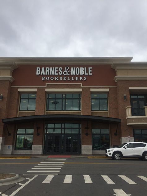 Barnes & Noble Asheville Mall (S. Tunnel Rd) I & mom only love book store buy more books. 📚📖🔖 Barns And Noble, Borders Bookstore, Baby Boomers Memories, Hampton Virginia, Library Cafe, Chicago Shopping, Barn Design, Book Shop, Music Pictures